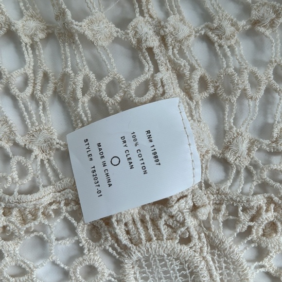 COLLECTIVE CONCEPTS macramé-like vest. Size small, EUC. - Picture 14 of 15